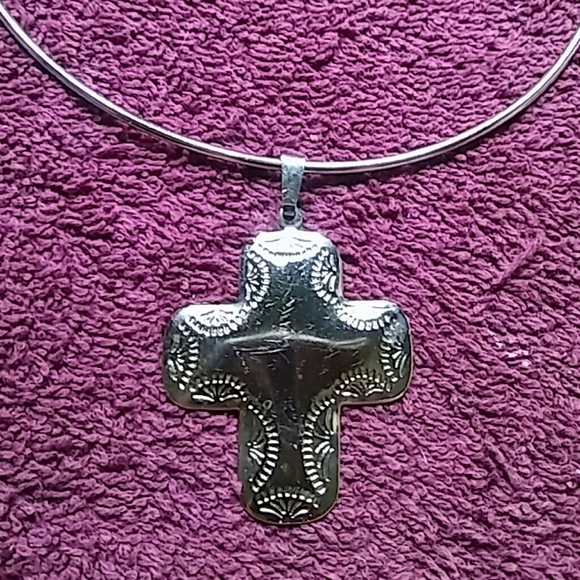 Silver choker with cross - Picture 3 of 3